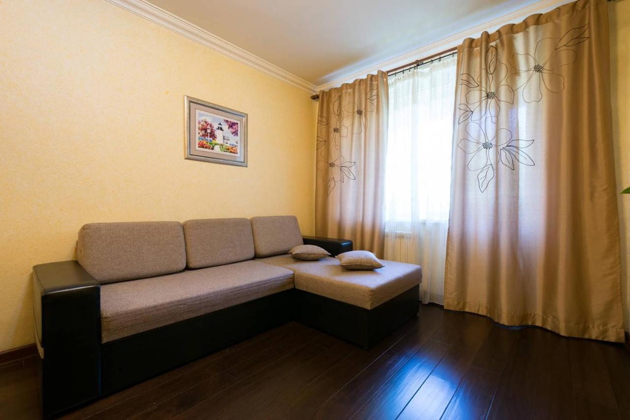 Nadezhda Apartments In Touristic Area, On The Dostyk Avenue 89 Almatı Dış mekan fotoğraf
