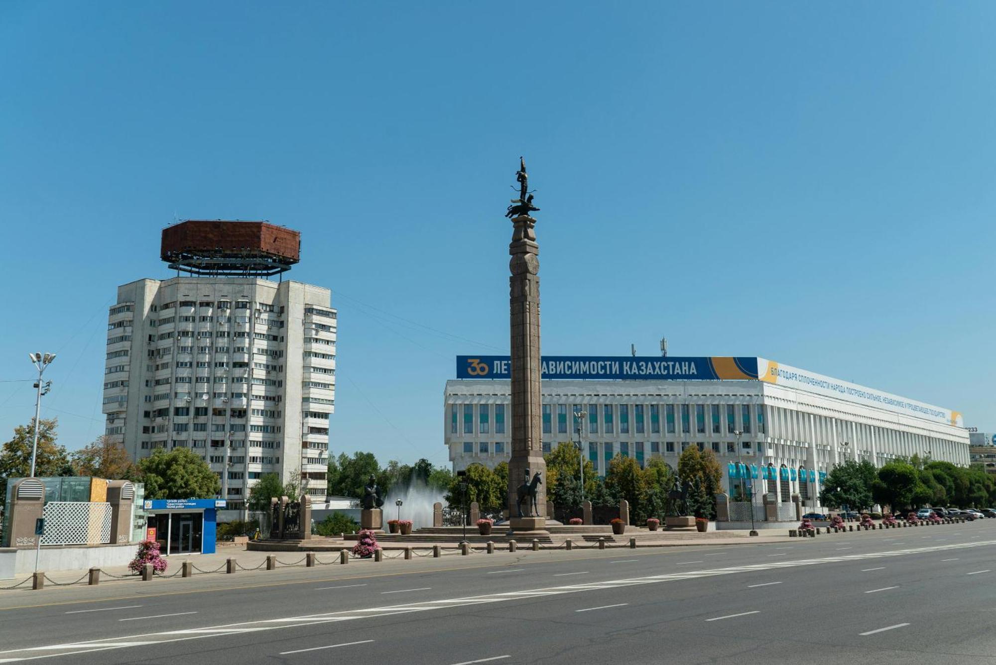 Nadezhda Apartments In Touristic Area, On The Dostyk Avenue 89 Almatı Dış mekan fotoğraf