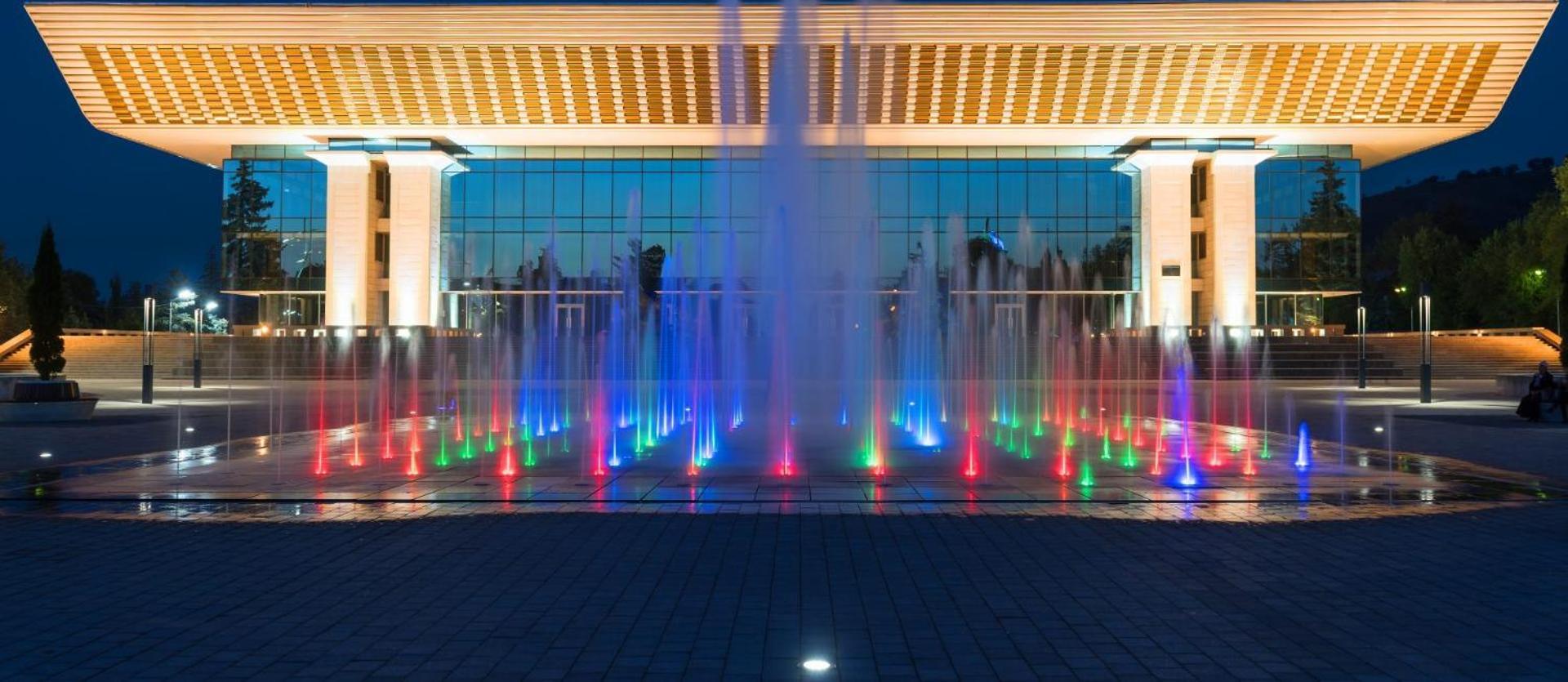 Nadezhda Apartments In Touristic Area, On The Dostyk Avenue 89 Almatı Dış mekan fotoğraf